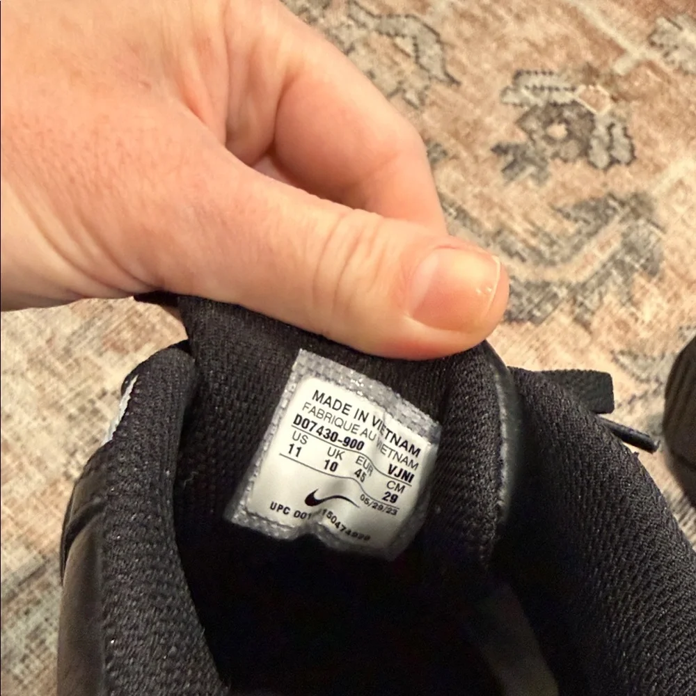 NEVER WORN Nike Men's AirMax 90 Black, Light Grey and Teal Sneakers - Picture 10 of 12